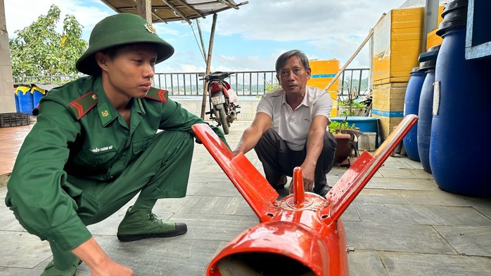 Ngư dân phát hiện vật thể lạ, nghi thiết bị bay không người lái- Ảnh 1.