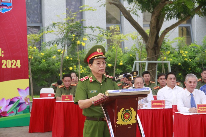 Vì một cái Tết bình yên- Ảnh 1. Vì một cái Tết bình yên- Ảnh 1.