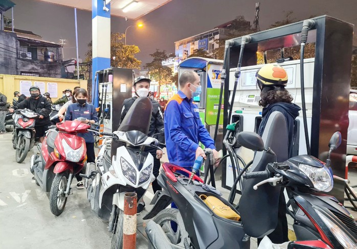 Gỡ vướng trong xuất hóa đơn từng lần bán xăng dầu- Ảnh 1. Gỡ vướng trong xuất hóa đơn từng lần bán xăng dầu- Ảnh 1.