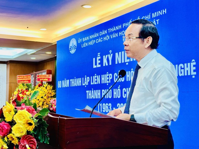 Trang trọng, nghĩa tình lễ Kỷ niệm 60 năm thành lập Liên hiệp các Hội VHNT TP HCM- Ảnh 4. Trang trọng, nghĩa tình lễ Kỷ niệm 60 năm thành lập Liên hiệp các Hội VHNT TP HCM- Ảnh 4.