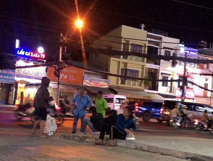 Lật tẩy chiêu trò "trục lợi tình thương": Bí kíp "hành nghề"- Ảnh 1. Lật tẩy chiêu trò "trục lợi tình thương": Bí kíp "hành nghề"- Ảnh 1.