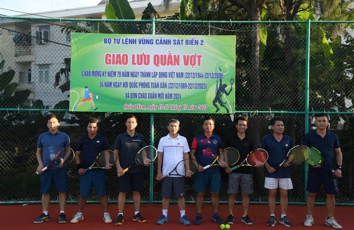 Vùng Cảnh sát biển 2 giao lưu thể thao mừng Ngày hội Quốc phòng toàn dân- Ảnh 1. Vùng Cảnh sát biển 2 giao lưu thể thao mừng Ngày hội Quốc phòng toàn dân- Ảnh 1.