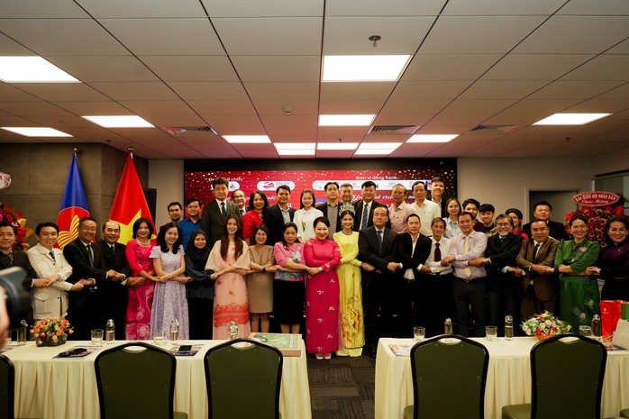 Hoa hậu Nguyễn Thanh Hà giao lưu, kết nối cùng bạn bè quốc tế tại Việt Nam - ASEAN
- Ảnh 1. Hoa hậu Nguyễn Thanh Hà giao lưu, kết nối cùng bạn bè quốc tế tại Việt Nam - ASEAN
- Ảnh 1.