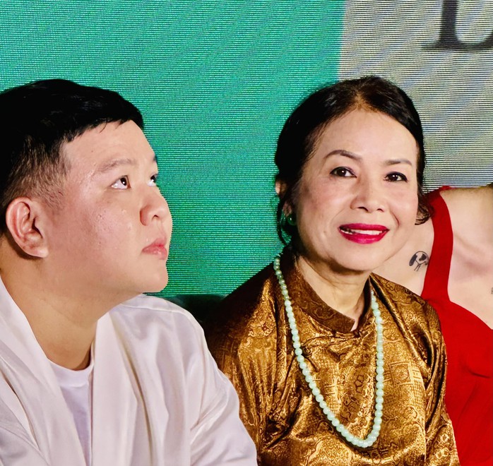 NSƯT Minh Trang xúc động trước nỗ lực của đạo diễn Catherine T. Nguyen- Ảnh 7. NSƯT Minh Trang xúc động trước nỗ lực của đạo diễn Catherine T. Nguyen- Ảnh 7.
