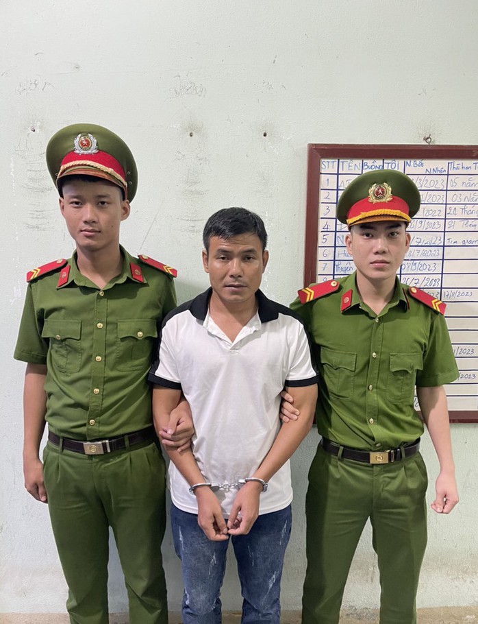 Công an Quảng Nam bắt hàng loạt đối tượng phạm pháp- Ảnh 4. Công an Quảng Nam bắt hàng loạt đối tượng phạm pháp- Ảnh 4.