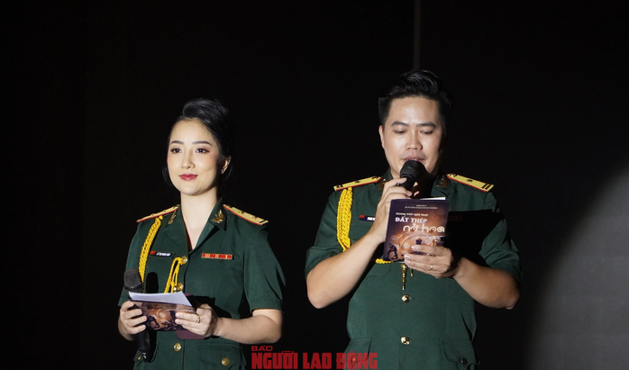 Khai mạc Liên hoan Nghệ thuật quần chúng Lực lượng vũ trang Quân khu 7- Ảnh 4. Khai mạc Liên hoan Nghệ thuật quần chúng Lực lượng vũ trang Quân khu 7- Ảnh 4.