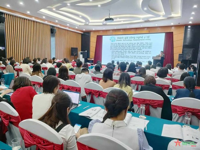 Tập huấn về công tác đánh giá công nghệ y tế xây dựng danh mục thuốc BHYT Tập huấn về công tác đánh giá công nghệ y tế xây dựng danh mục thuốc BHYT