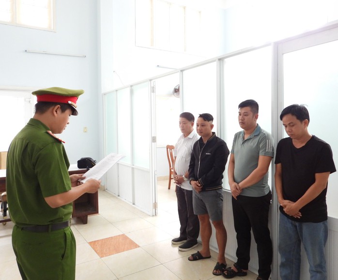 Đối tượng ở xã miền núi cầm đầu đường dây cá độ 50 tỉ đồng- Ảnh 2.