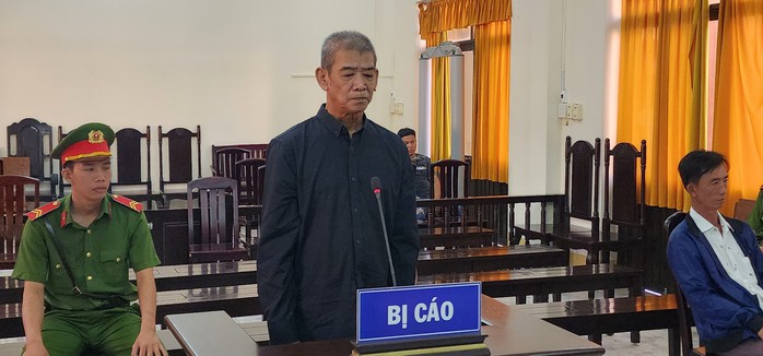 Án mạng đau lòng từ việc hướng dẫn viên ngăn khách du lịch mua hàng rong- Ảnh 1. Án mạng đau lòng từ việc hướng dẫn viên ngăn khách du lịch mua hàng rong- Ảnh 1.