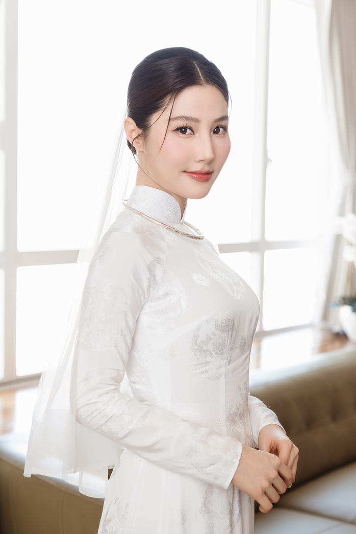 Diễm My 9X chưa từng nghĩ sẽ đám cưới
- Ảnh 2. Diễm My 9X chưa từng nghĩ sẽ đám cưới
- Ảnh 2.