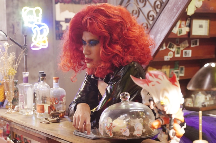 Kiều Minh Tuấn hoá drag-queen "Tôi rất cẩn trọng vì không muốn bị hiểu là đùa cợt"
- Ảnh 2. Kiều Minh Tuấn hoá drag-queen "Tôi rất cẩn trọng vì không muốn bị hiểu là đùa cợt"
- Ảnh 2.