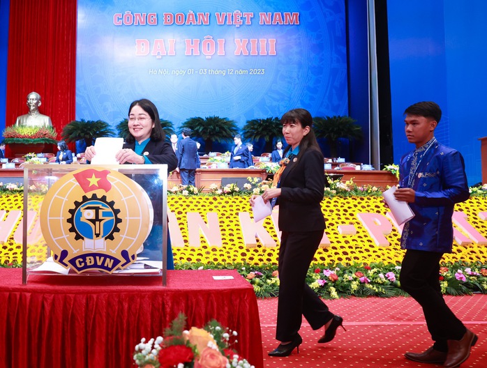 Sâu sắc hơn nữa vai trò đại diện, bảo vệ người lao động- Ảnh 2. Sâu sắc hơn nữa vai trò đại diện, bảo vệ người lao động- Ảnh 2.