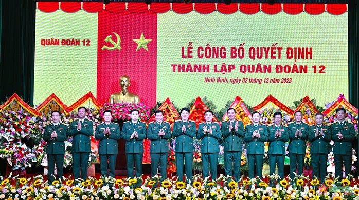 Thành lập Quân đoàn 12, giải thể Quân đoàn 1 và Quân đoàn 2- Ảnh 2.