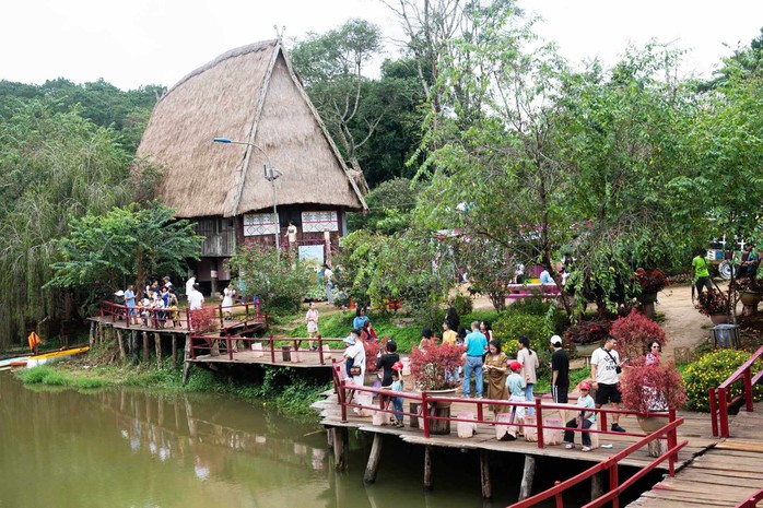 Măng Đen chuyển mình nhờ du lịch- Ảnh 1. Măng Đen chuyển mình nhờ du lịch- Ảnh 1.