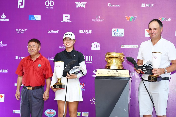 Golfer Adilson da Silva vô địch Vinpearl DIC Legends Việt Nam 2023- Ảnh 9. Golfer Adilson da Silva vô địch Vinpearl DIC Legends Việt Nam 2023- Ảnh 9.