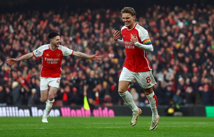 Thắng khó Wolverhampton ở Emirates, Arsenal vững ngôi đầu Ngoại hạng- Ảnh 2. Thắng khó Wolverhampton ở Emirates, Arsenal vững ngôi đầu Ngoại hạng- Ảnh 2.