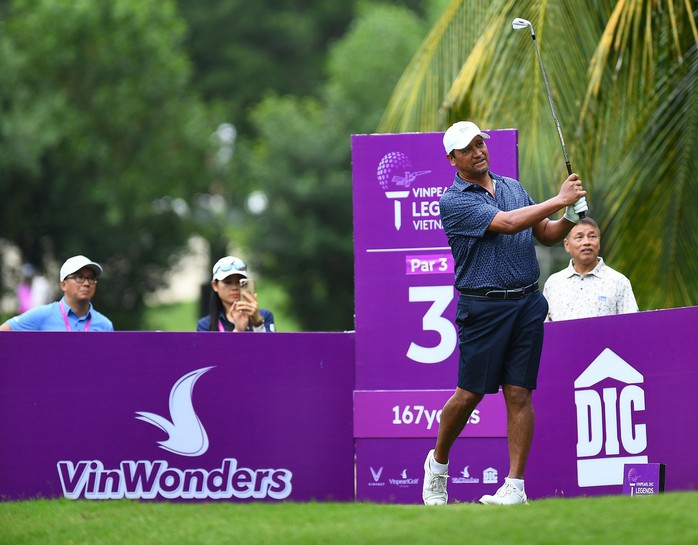 Golfer Adilson da Silva vô địch Vinpearl DIC Legends Việt Nam 2023- Ảnh 2. Golfer Adilson da Silva vô địch Vinpearl DIC Legends Việt Nam 2023- Ảnh 2.