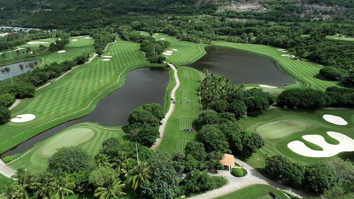 Golfer Adilson da Silva vô địch Vinpearl DIC Legends Việt Nam 2023- Ảnh 3. Golfer Adilson da Silva vô địch Vinpearl DIC Legends Việt Nam 2023- Ảnh 3.