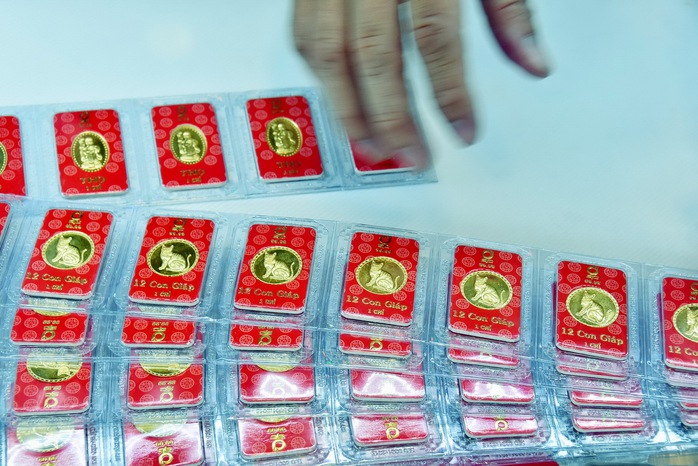 Cuối tuần, giá vàng SJC "quay xe" tăng rất mạnh- Ảnh 1. Cuối tuần, giá vàng SJC "quay xe" tăng rất mạnh- Ảnh 1.