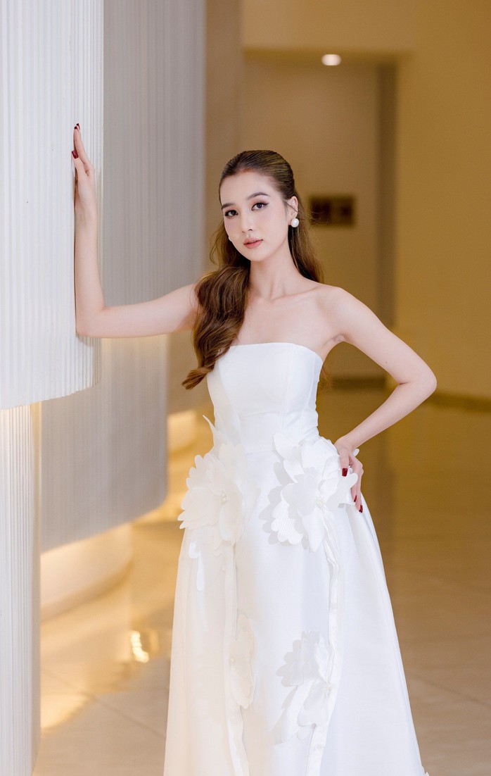 Hồ Quang Hiếu và vợ mong con
- Ảnh 2. Hồ Quang Hiếu và vợ mong con
- Ảnh 2.