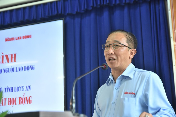 Đường cờ Tổ quốc rực sáng đường tuần tra biên giới Việt Nam – Campuchia- Ảnh 7. Đường cờ Tổ quốc rực sáng đường tuần tra biên giới Việt Nam – Campuchia- Ảnh 7.