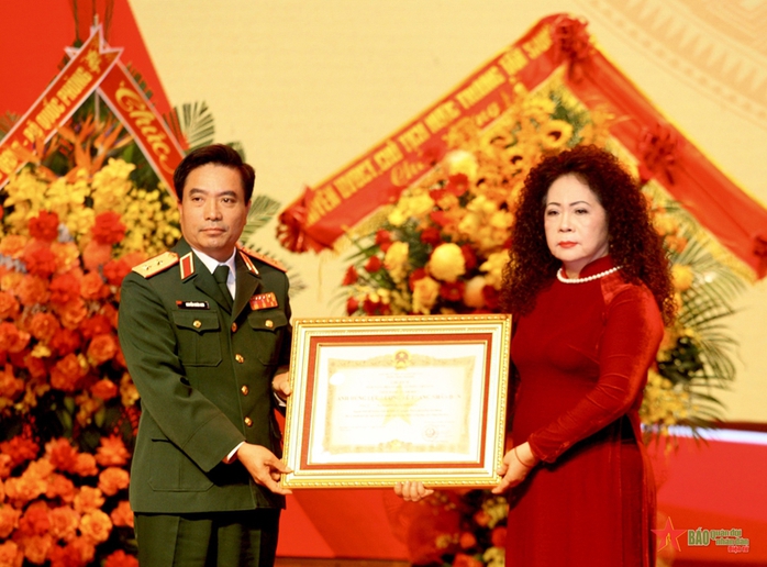 Truy tặng danh hiệu Anh hùng đối với Trung tướng Đặng Kinh- Ảnh 2. Truy tặng danh hiệu Anh hùng đối với Trung tướng Đặng Kinh- Ảnh 2.