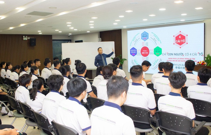 Vinh danh doanh nghiệp xuất khẩu lao động tiêu biểu năm 2023- Ảnh 1. Vinh danh doanh nghiệp xuất khẩu lao động tiêu biểu năm 2023- Ảnh 1.