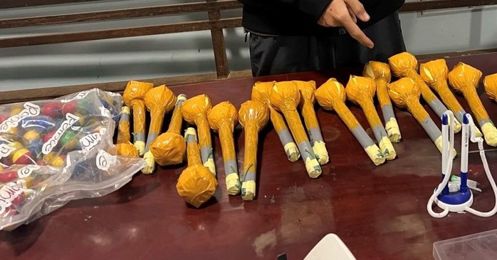 Phát hiện nhiều thiếu niên chế tạo pháo nổ rất nguy hiểm- Ảnh 2. Phát hiện nhiều thiếu niên chế tạo pháo nổ rất nguy hiểm- Ảnh 2.