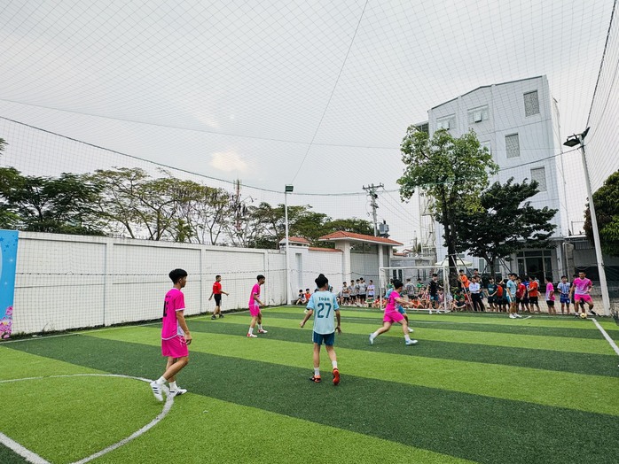 "Lừa" con đi cai nghiện game- Ảnh 2. "Lừa" con đi cai nghiện game- Ảnh 2.