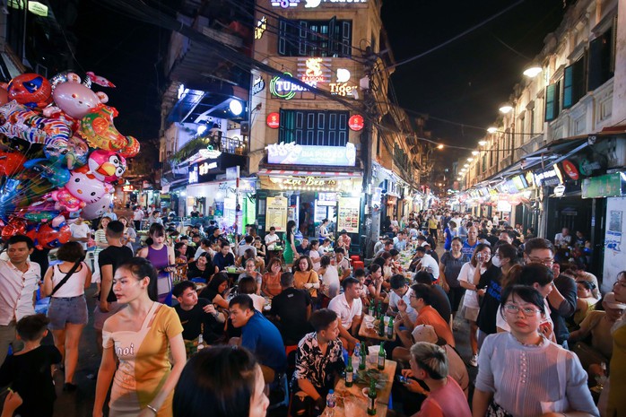 Kinh tế ban đêm được xem là “mỏ vàng” nếu khai thác tốt Ảnh: HỮU HƯNG Kinh tế ban đêm được xem là “mỏ vàng” nếu khai thác tốt Ảnh: HỮU HƯNG