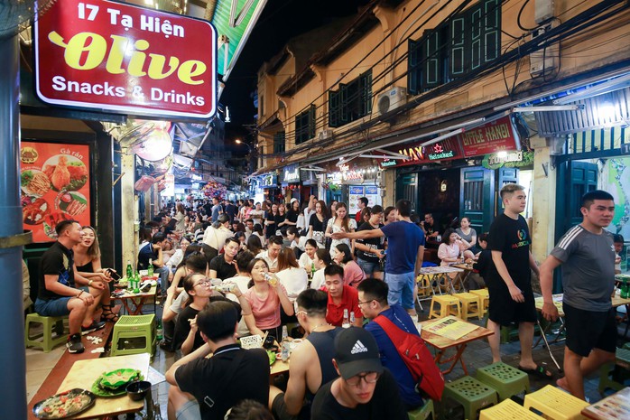 Kinh tế ban đêm được xem là “mỏ vàng” nếu khai thác tốt Ảnh: HỮU HƯNG Kinh tế ban đêm được xem là “mỏ vàng” nếu khai thác tốt Ảnh: HỮU HƯNG