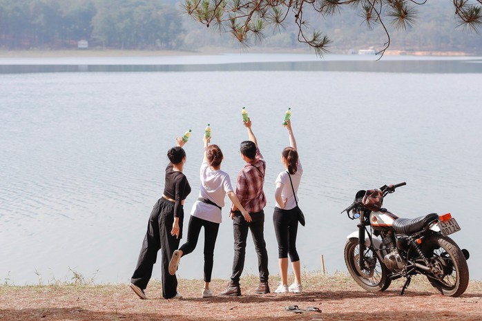 Cùng xua tan căng thẳng, mệt mỏi để giải nhiệt đón xuân đang về với Trà Xanh Không Độ Cùng xua tan căng thẳng, mệt mỏi để giải nhiệt đón xuân đang về với Trà Xanh Không Độ