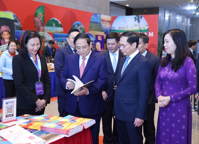 Thủ tướng nêu 6 nhiệm vụ chính của ngoại giao kinh tế- Ảnh 3. Thủ tướng nêu 6 nhiệm vụ chính của ngoại giao kinh tế- Ảnh 3.