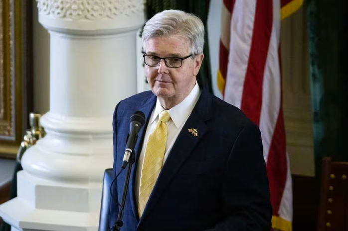 Bang California "ngắm" ông Trump, Texas dọa đích danh Tổng thống Biden- Ảnh 3. Bang California "ngắm" ông Trump, Texas dọa đích danh Tổng thống Biden- Ảnh 3.
