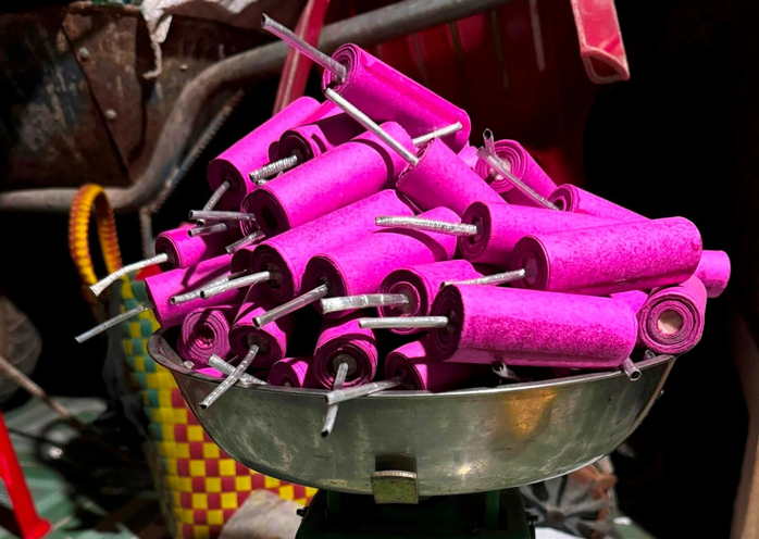 Cảnh báo học sinh lập nhóm kín trên mạng để hướng dẫn chế tạo pháo nổ- Ảnh 1. Cảnh báo học sinh lập nhóm kín trên mạng để hướng dẫn chế tạo pháo nổ- Ảnh 1.