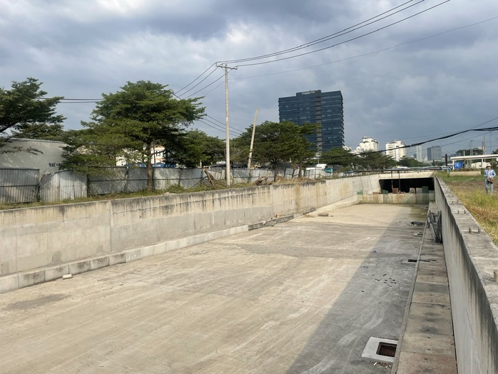 Đóng nút giao Nguyễn Văn Linh – Nguyễn Hữu Thọ, người dân đi lại ra sao?- Ảnh 2. Đóng nút giao Nguyễn Văn Linh – Nguyễn Hữu Thọ, người dân đi lại ra sao?- Ảnh 2.