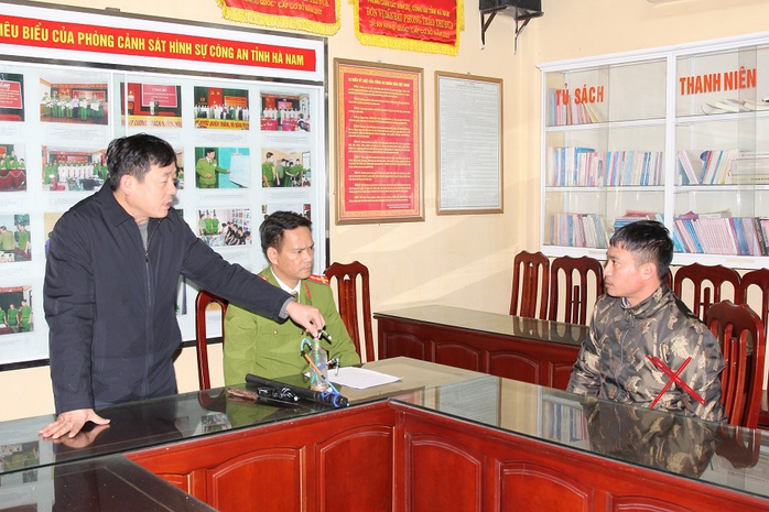 Bắt nhốt con nợ, ép người nhà mang tiền tới trả- Ảnh 1. Bắt nhốt con nợ, ép người nhà mang tiền tới trả- Ảnh 1.
