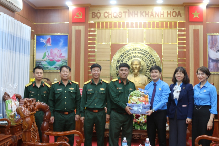 Khánh Hoà: Dâng hương tưởng niệm chiến sĩ Gạc Ma- Ảnh 7. Khánh Hoà: Dâng hương tưởng niệm chiến sĩ Gạc Ma- Ảnh 7.