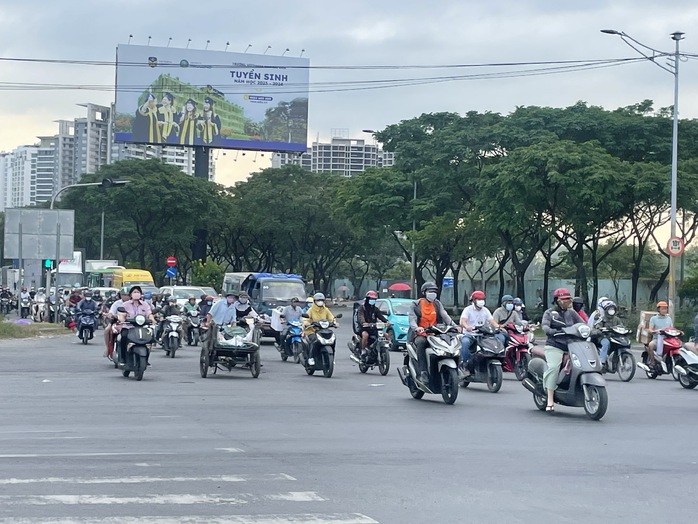 Đóng nút giao Nguyễn Văn Linh – Nguyễn Hữu Thọ, người dân đi lại ra sao?- Ảnh 1. Đóng nút giao Nguyễn Văn Linh – Nguyễn Hữu Thọ, người dân đi lại ra sao?- Ảnh 1.