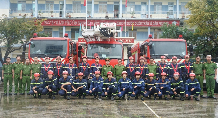 Đà Nẵng ra mắt Tổ chữa cháy và cứu nạn cứu hộ đặc biệt- Ảnh 1. Đà Nẵng ra mắt Tổ chữa cháy và cứu nạn cứu hộ đặc biệt- Ảnh 1.