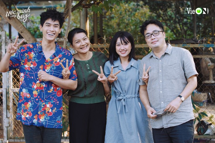 Kiều Trinh, Lãnh Thanh "bay" cùng đạo diễn Phan Đăng Di- Ảnh 1. Kiều Trinh, Lãnh Thanh "bay" cùng đạo diễn Phan Đăng Di- Ảnh 1.