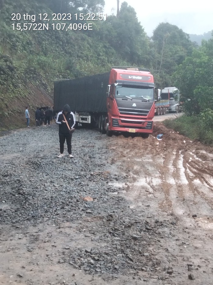 Quốc lộ 14D te tua: Phó Thủ tướng chỉ đạo sớm nâng cấp- Ảnh 2. Quốc lộ 14D te tua: Phó Thủ tướng chỉ đạo sớm nâng cấp- Ảnh 2.