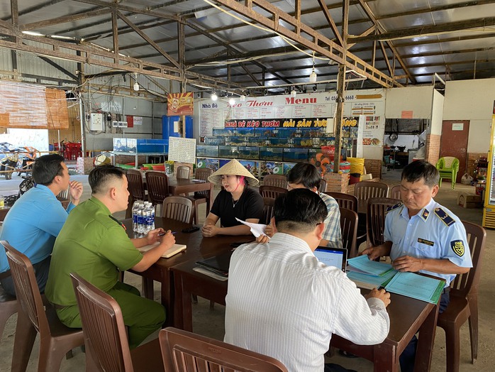 Phú Quốc ra quân dẹp nạn “chặt chém” du khách- Ảnh 3.