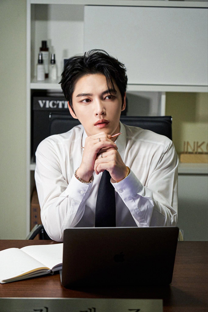Sốc: Hàng loạt sao Hàn, Việt rút khỏi show trước Giáng sinh!- Ảnh 4. Sốc: Hàng loạt sao Hàn, Việt rút khỏi show trước Giáng sinh!- Ảnh 4.