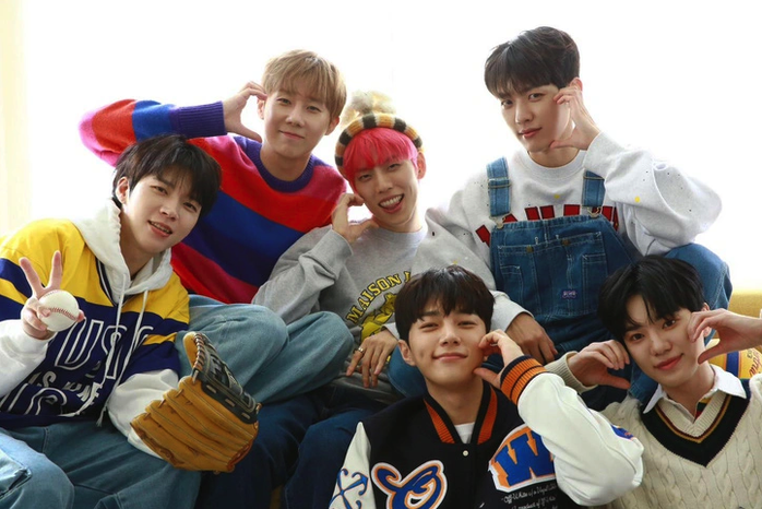 Show Kpop ở Hà Nội bất ngờ bị hủy- Ảnh 1. Show Kpop ở Hà Nội bất ngờ bị hủy- Ảnh 1.