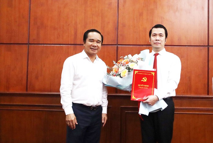 Tiếp nhận ông Trương Tấn Sơn về Ban Tổ chức Tỉnh ủy Long An- Ảnh 1. Tiếp nhận ông Trương Tấn Sơn về Ban Tổ chức Tỉnh ủy Long An- Ảnh 1.