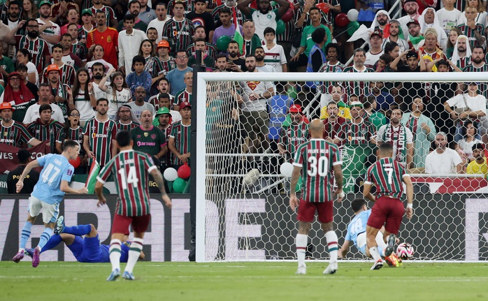 Thắng "4 sao" Fluminense, Man City lần đầu đăng quang Club World Cup- Ảnh 1. Thắng "4 sao" Fluminense, Man City lần đầu đăng quang Club World Cup- Ảnh 1.