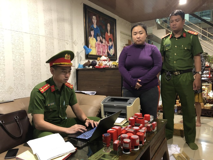 Triệt phá đường dây công ty "ma", hóa đơn khống hơn 2.000 tỉ đồng- Ảnh 2.