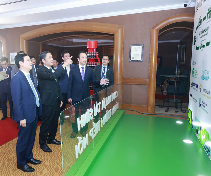 Coca-Cola được vinh danh trong doanh nghiệp phát triển bền vững tại Việt Nam lần thứ 8 liên tiếp- Ảnh 3. Coca-Cola được vinh danh trong doanh nghiệp phát triển bền vững tại Việt Nam lần thứ 8 liên tiếp- Ảnh 3.
