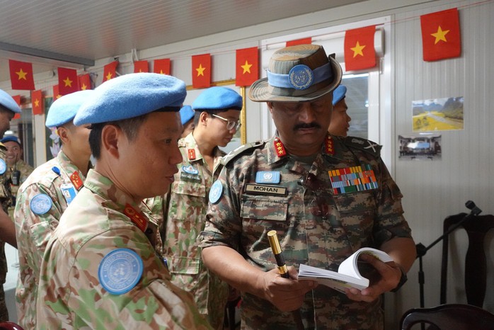 Tư lệnh Quân sự Phái bộ UNMISS ấn tượng với Quân đội Việt Nam- Ảnh 3. Tư lệnh Quân sự Phái bộ UNMISS ấn tượng với Quân đội Việt Nam- Ảnh 3.